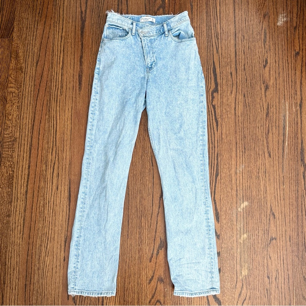 Abercrombie & Fitch Curve Love 90's Straight Leg High Rise Blue Denim Jeans 26